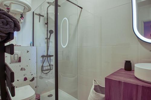 Ένα μπάνιο στο Au petit cocon Carryen