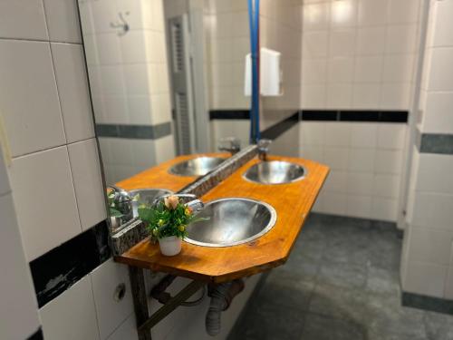 Ένα μπάνιο στο Habitación privada