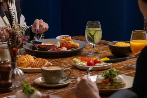 Jídlo v hotelu nebo okolí