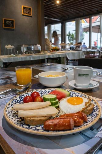 Mad på hotellet eller i nærheden