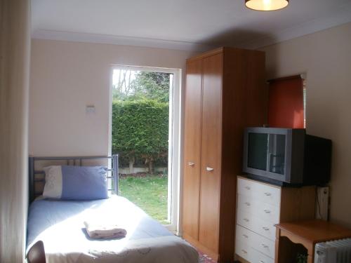 Gallery image of London Heathrow Guesthouse in Hillingdon