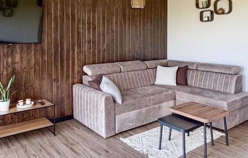 Χώρος καθιστικού στο Gorgeous Home In Sianowo With House Sea View