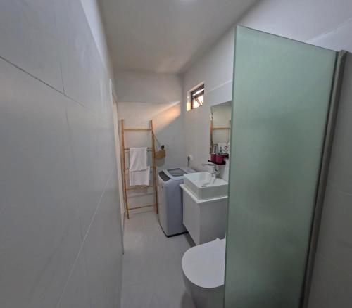 O baie la Cozy 1BR Steps to the Beach and Amenities