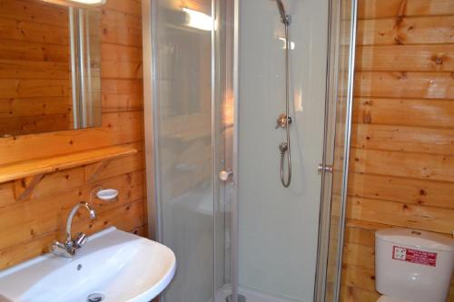 Ένα μπάνιο στο camping la vallée