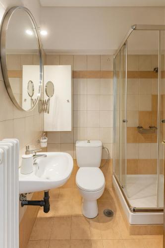 Modern Ground Flr 1 bdr flat with veranda and Parking