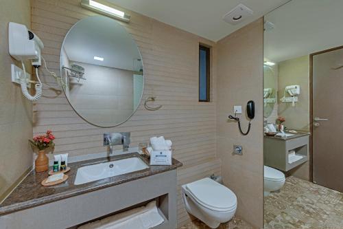 Ένα μπάνιο στο Comfort Inn Emerald,Dapoli