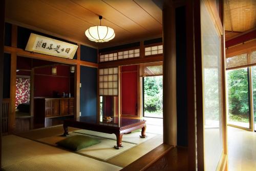 En eller flere senge i et værelse på Quiet rental house - Vacation STAY 25423v