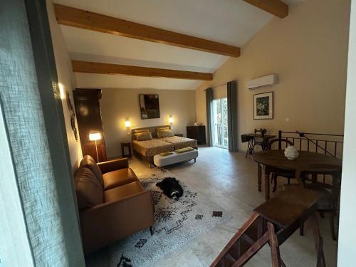 Χώρος καθιστικού στο Chambres d'hôtes à Fontarèches