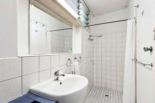 Ένα μπάνιο στο Arkana Motel