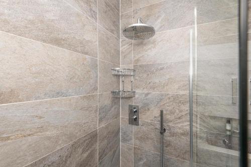 Ένα μπάνιο στο 3 bedroom town house in the heart of Haworth