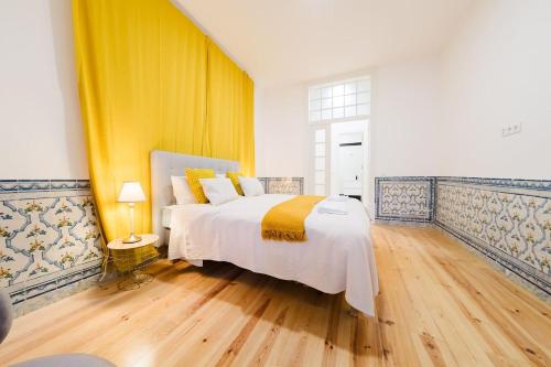 Heart of Lisbon Luxury Stay for 10 wAC