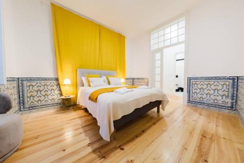 Heart of Lisbon Luxury Stay for 10 wAC