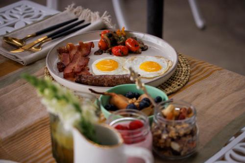 Φαγητό σε αυτό το ξενοδοχείο ή κάπου εκεί κοντά