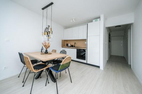 LuxStay Apartments APT1 - Private Parking, Terrace