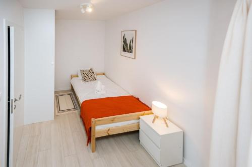 LuxStay Apartments APT1 - Private Parking, Terrace