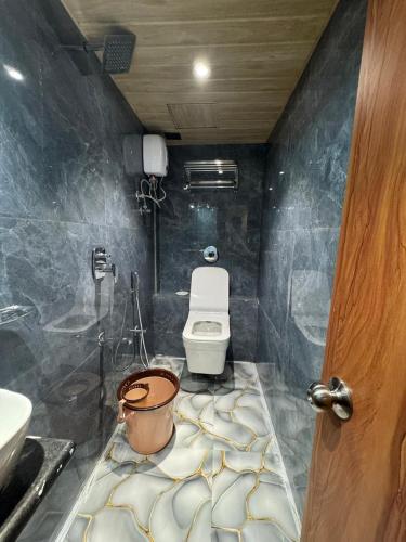 Koupelna v ubytování Hotel Royal Suites