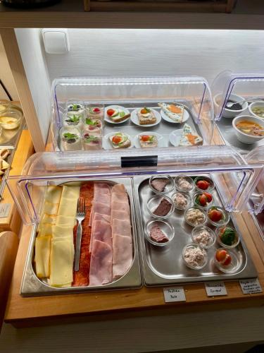 Jídlo v aparthotelu nebo okolí