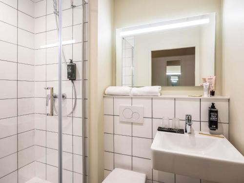 Ένα μπάνιο στο ibis budget Arlon Porte du Luxembourg