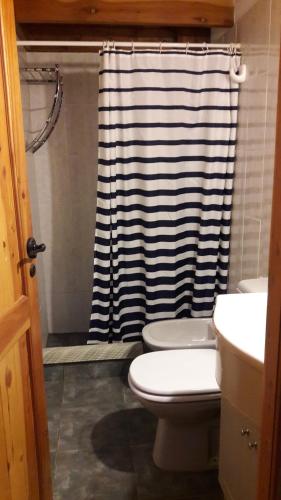 Koupelna v ubytování cabañas el águila