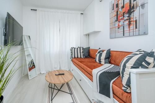 LuxStay Apartments APT2 - Private Parking