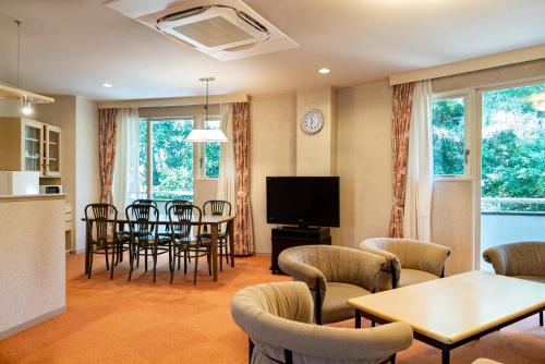 Et tv og/eller underholdning på Seagaia Forest Cottages