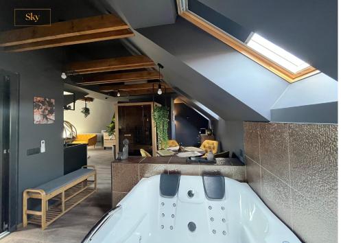 Φωτογραφία από το άλμπουμ του Greyhouse Apartments σε Harkany