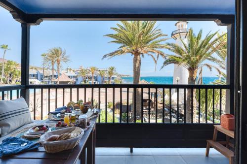 Luxury Beach - Heated pool & Beachfront access