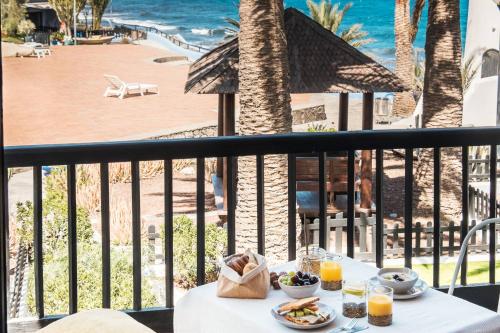Luxury Beach - Heated pool & Beachfront access