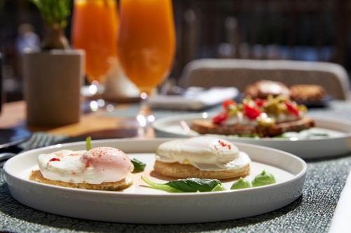 Jídlo v hotelu nebo okolí