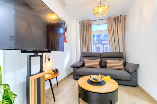 "Espacio Norma 1" con 1 Hab, AC & SmartTV en Las Ventas