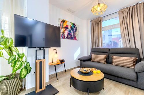 "Espacio Norma 1" con 1 Hab, AC & SmartTV en Las Ventas