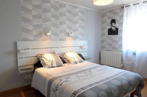 Postel nebo postele na pokoji v ubytování Le paradis des abeilles