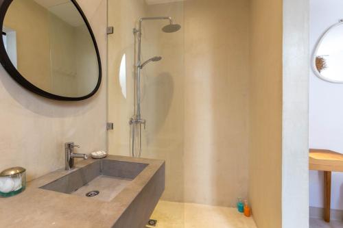 Koupelna v ubytování Douiria13