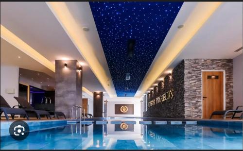 Piscina de la sau aproape de Caesar Resort Iskele Long Beach CORNELİUS 99