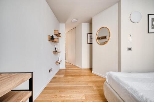 Hostmate - Milano - Solari