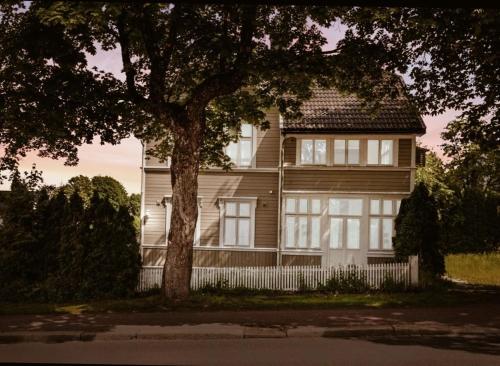 El edificio en el que está el departamento