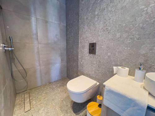 Ένα μπάνιο στο Azure Vista Collection