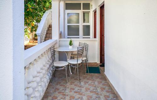 Pet Friendly Apartment In Vodice With Wifi