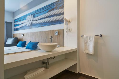 Invisa Hotel Casa Luis photo 3