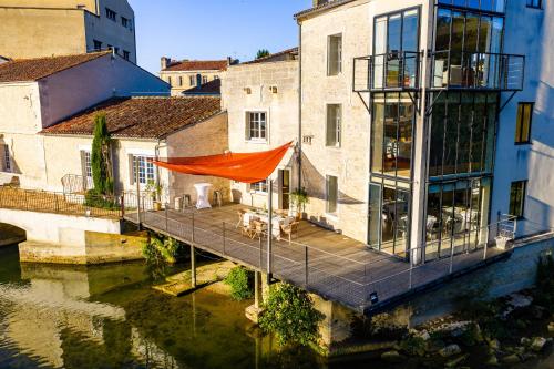 QUAI 3 loft moderne et lumineux les pieds dans l'eau