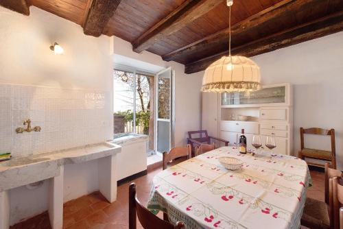 Un pat sau paturi într-o cameră la Casa Dolcetto