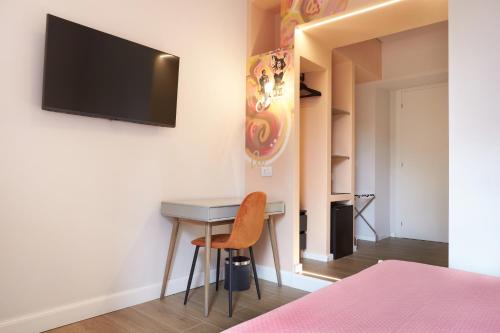 Reyes Suite & Rooms