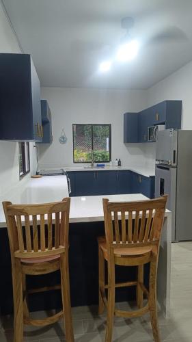 Casa Per Tutti - with hot water, Starlink