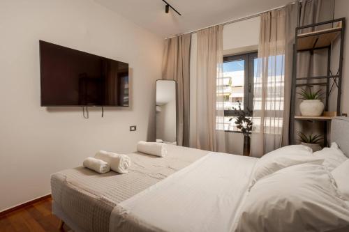 Demmi Central 2BR Designer Apt