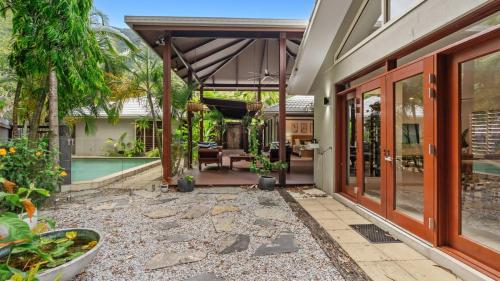 Vườn quanh Seclusion Pavilions at Palm Cove