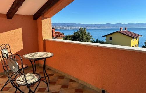 Cozy Apartment In Opric With House Sea View