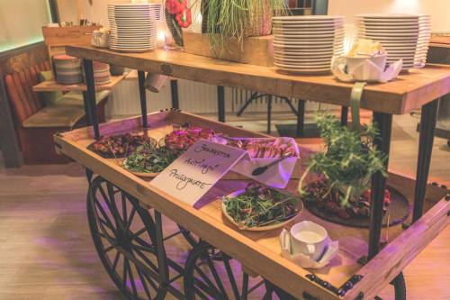 Jídlo v hotelu nebo okolí