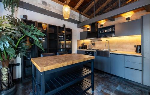 Pet Friendly Home In Kastel Stari With Wifi