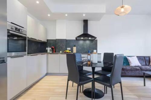 Beautiful 2 bedrooms apartment close to the sea