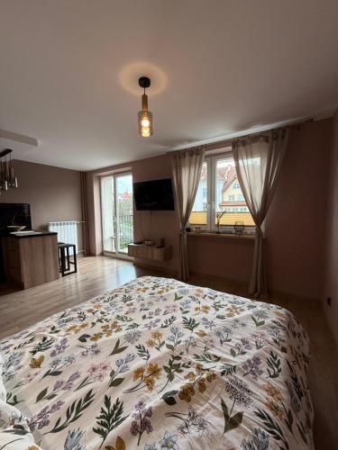 Una cama o camas en una habitación de Lokal 26